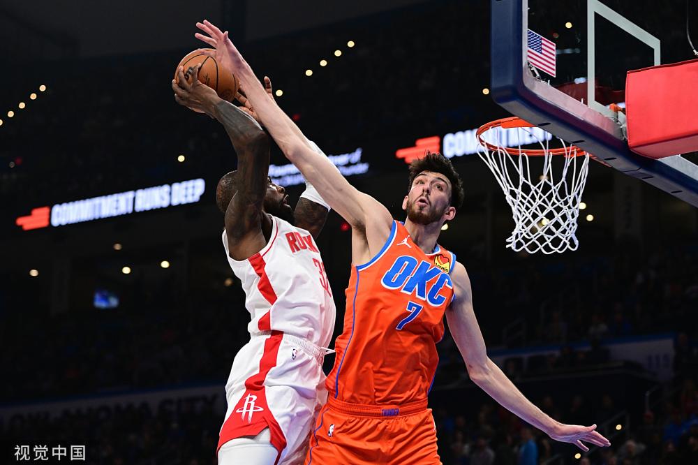 更是看台上 更是看台上